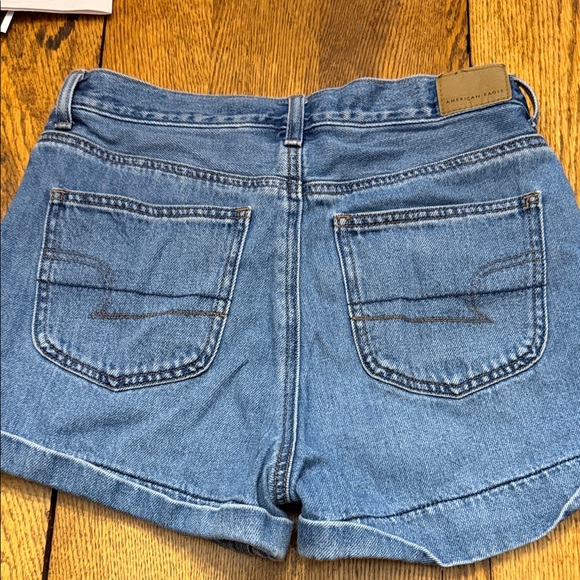 American Eagle Outfitters Light Blue Mom Shorts - Picture 2 of 5